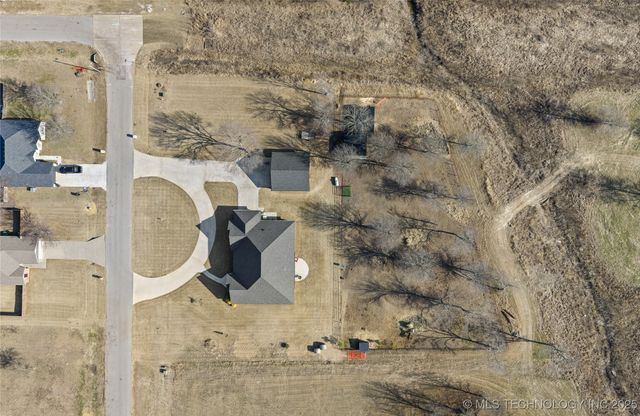 503 Brentain Lane, Madill, OK 73446