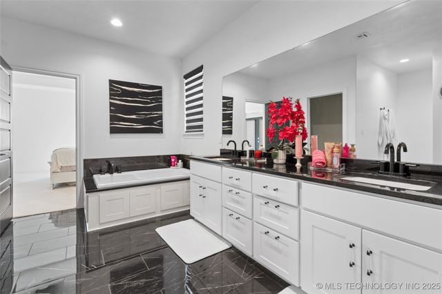 503 Brentain Lane, Madill, OK 73446