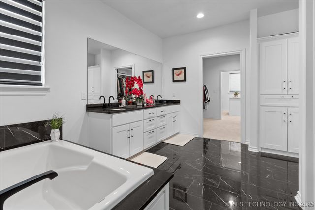 503 Brentain Lane, Madill, OK 73446