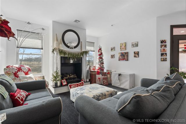 503 Brentain Lane, Madill, OK 73446