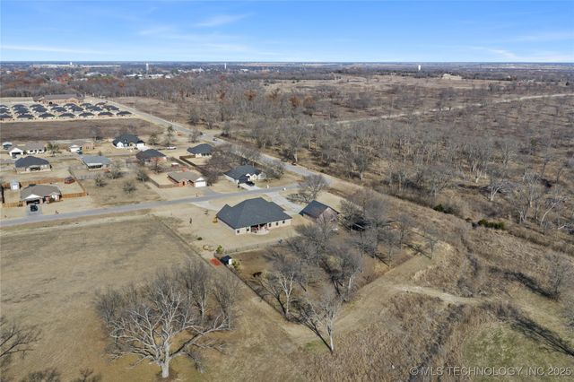 503 Brentain Lane, Madill, OK 73446