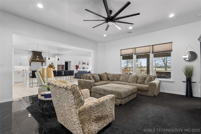 503 Brentain Lane, Madill, OK 73446