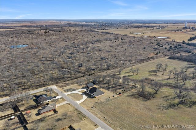 503 Brentain Lane, Madill, OK 73446