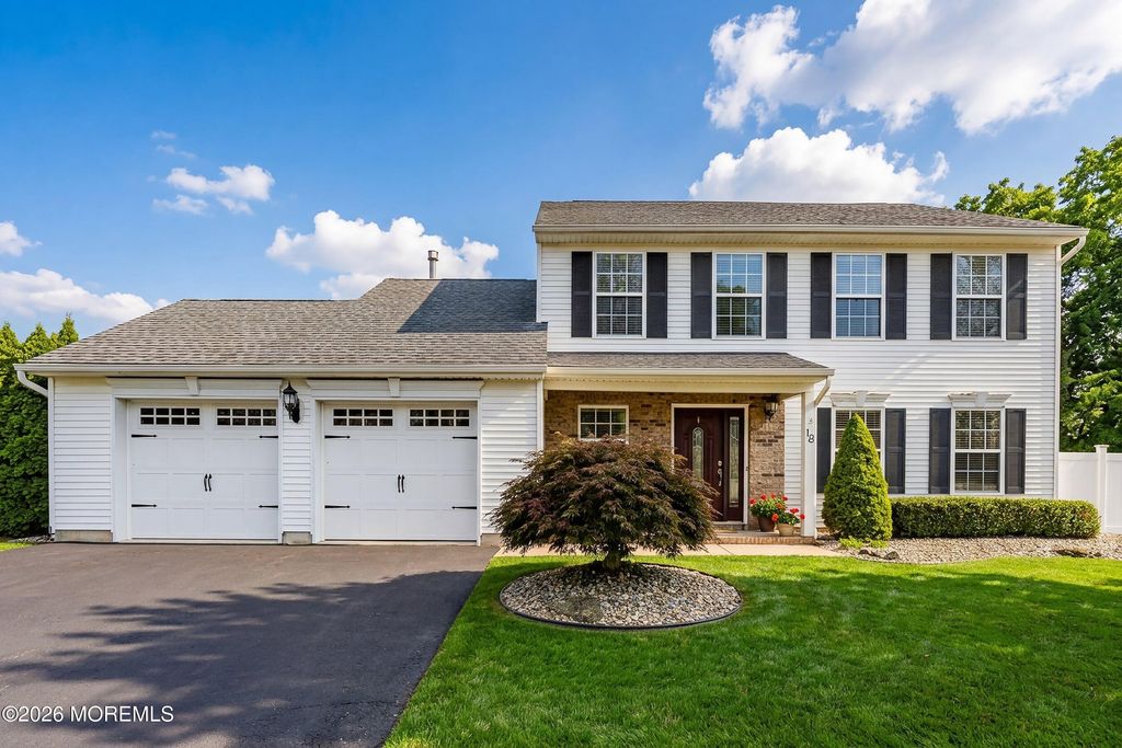 18 Carrie Drive, Howell, NJ 07731