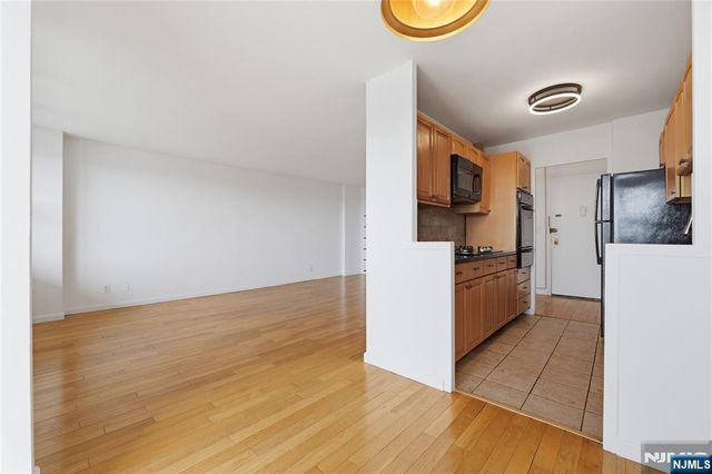 6600 JFK Blvd E, West New York, NJ 07093