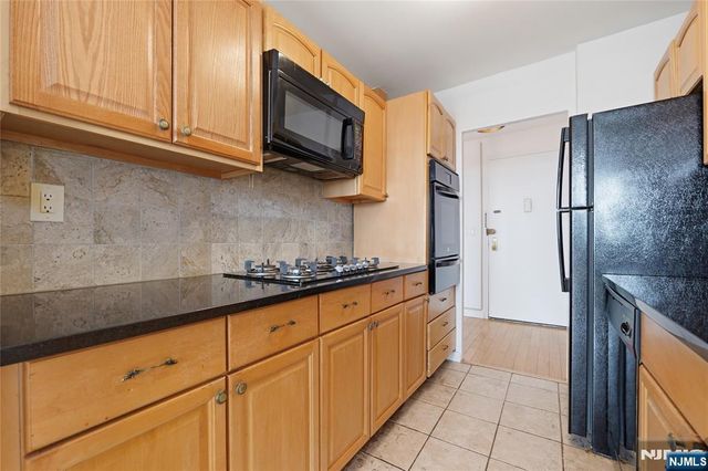 6600 JFK Blvd E, West New York, NJ 07093
