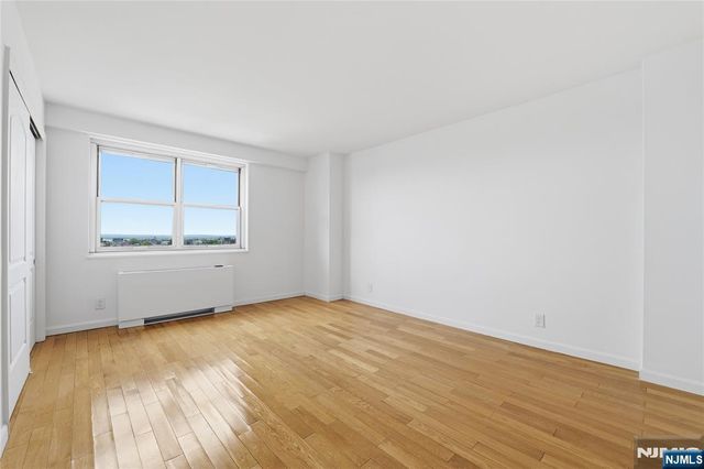 6600 JFK Blvd E, West New York, NJ 07093