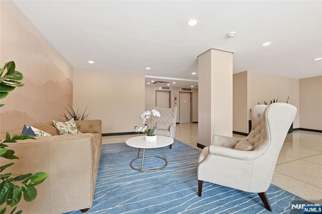 6600 JFK Blvd E, West New York, NJ 07093