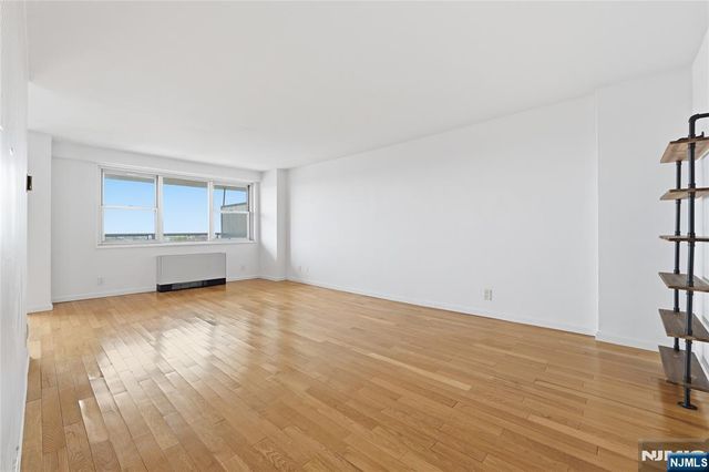 6600 JFK Blvd E, West New York, NJ 07093