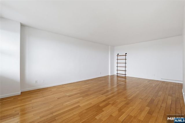 6600 JFK Blvd E, West New York, NJ 07093