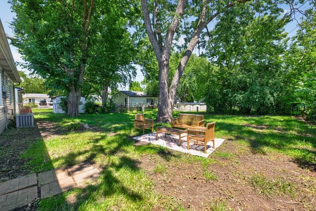 103 Willow Road, Streamwood, IL 60107