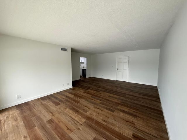 412 Northlake Court Apt 5, North Palm Beach, FL 33408