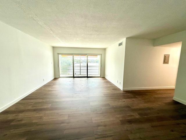 412 Northlake Court Apt 5, North Palm Beach, FL 33408