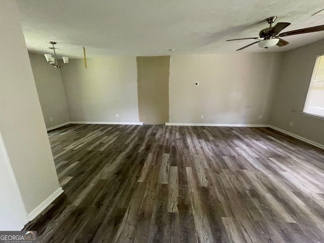 200 Glover Circle, Newnan, GA 30263