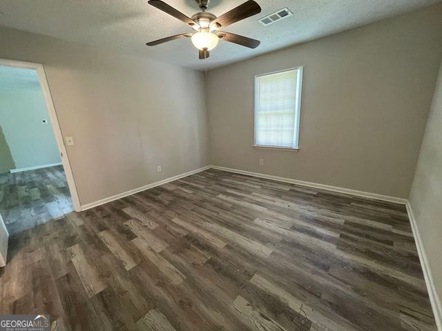 200 Glover Circle, Newnan, GA 30263
