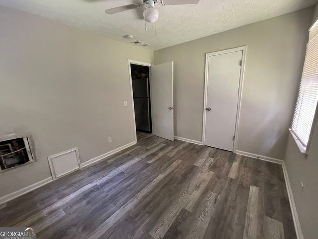 200 Glover Circle, Newnan, GA 30263