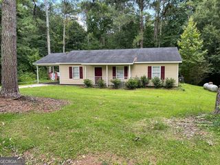 200 Glover Circle, Newnan, GA 30263
