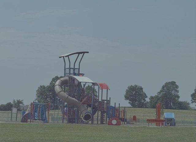 520 Bayberry LANE, Slinger, WI 53086