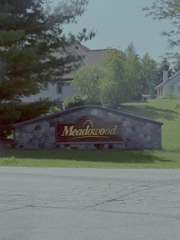 520 Bayberry LANE, Slinger, WI 53086