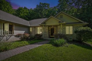 520 Bayberry LANE, Slinger, WI 53086