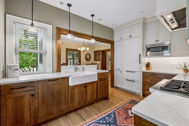 4308 France Avenue S, Edina, MN 55410
