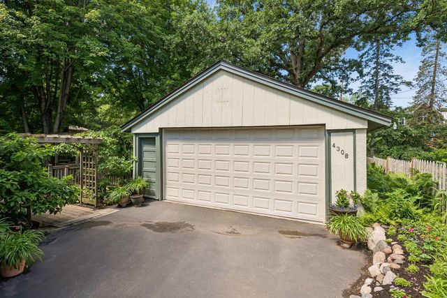 4308 France Avenue S, Edina, MN 55410