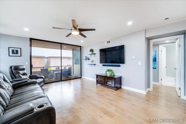 3130 Avenida De Portugal 304, San Diego, CA 92106
