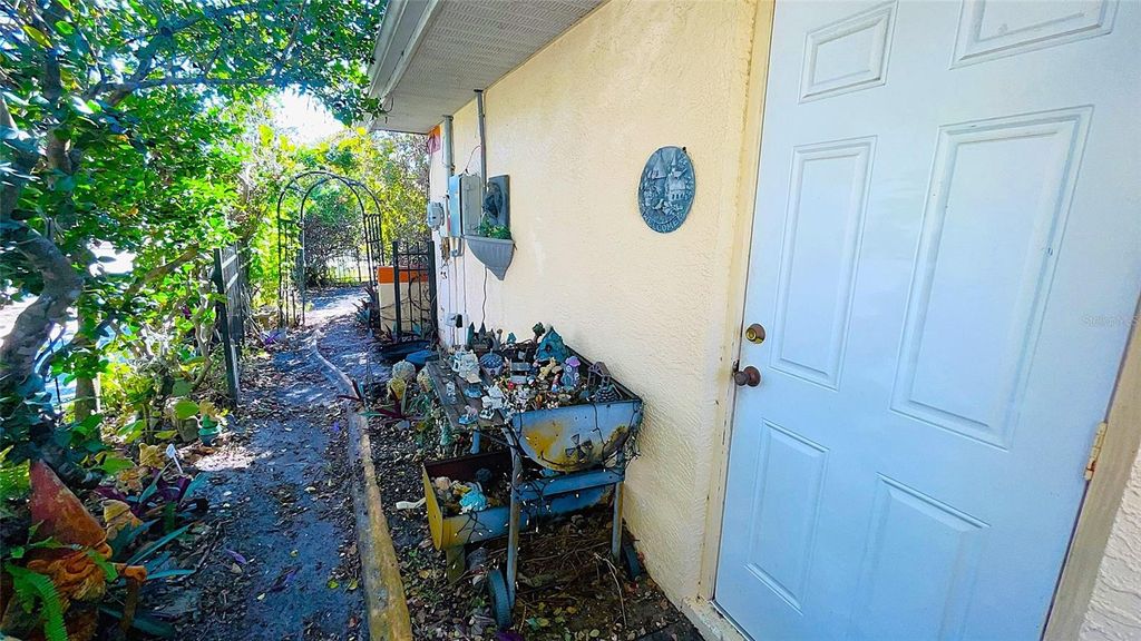 Image 59 of property listing at 23256 PEACHLAND BOULEVARD, Port Charlotte, FL 33954