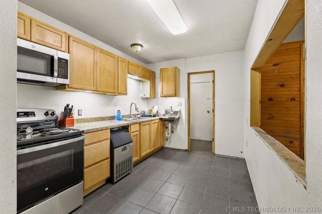 15715 State Road 78, Achille, OK 74720