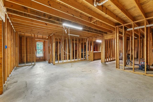15715 State Road 78, Achille, OK 74720