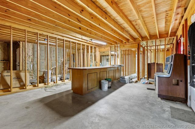 15715 State Road 78, Achille, OK 74720