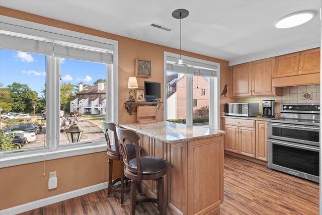 126 Merrimac St 47, Newburyport, MA 01950