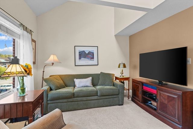 126 Merrimac St 47, Newburyport, MA 01950