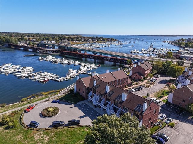 126 Merrimac St 47, Newburyport, MA 01950