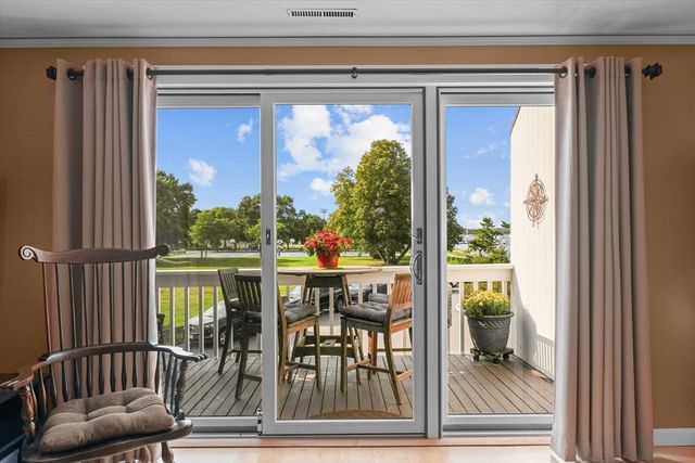 126 Merrimac St 47, Newburyport, MA 01950