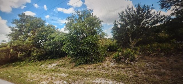 2502 70th Street W, Lehigh Acres, FL 33971
