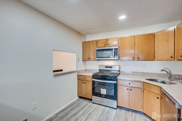 409 Lancaster Court, Piscataway, NJ 08854