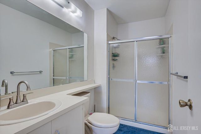 409 Lancaster Court, Piscataway, NJ 08854