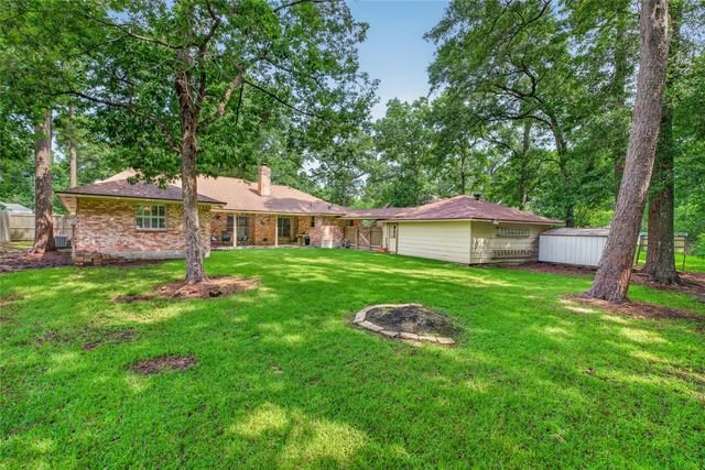97 Panorama Drive, Panorama Village, TX 77304