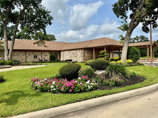 97 Panorama Drive, Panorama Village, TX 77304