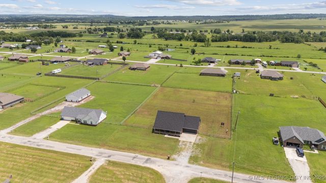 19305 S Deer Trail Road, Claremore, OK 74019