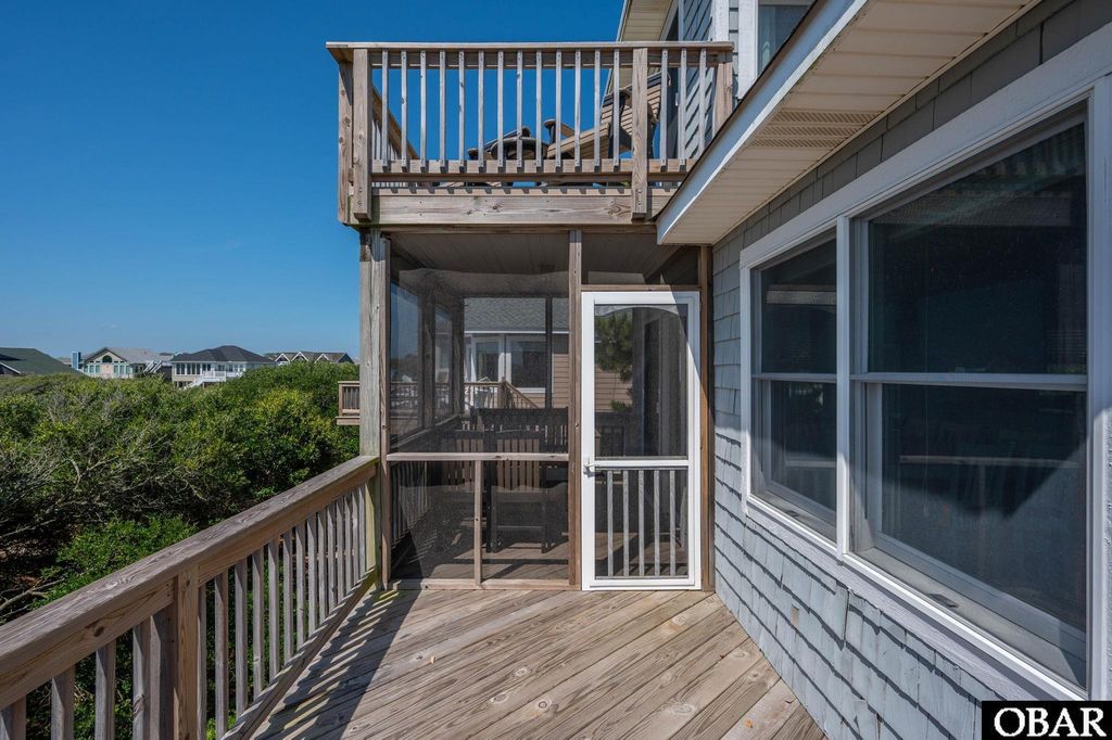 Image 18 of property listing at 644 Ocean Front Arch Lot 4, Corolla, NC 27927