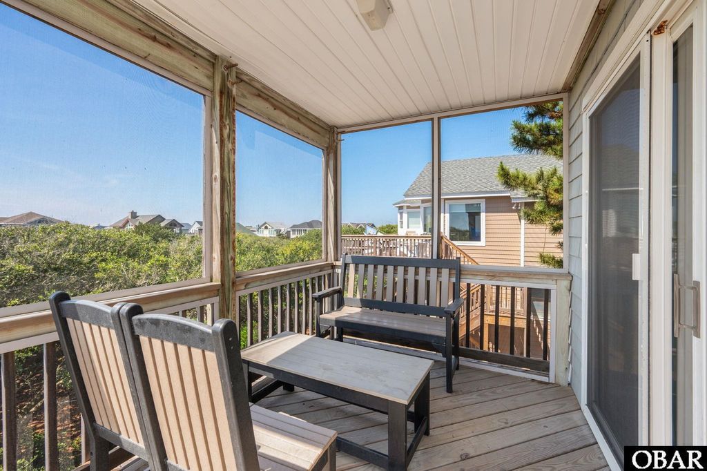 Image 19 of property listing at 644 Ocean Front Arch Lot 4, Corolla, NC 27927