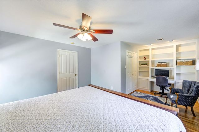 1550 Sue Barnett Drive, Houston, TX 77018