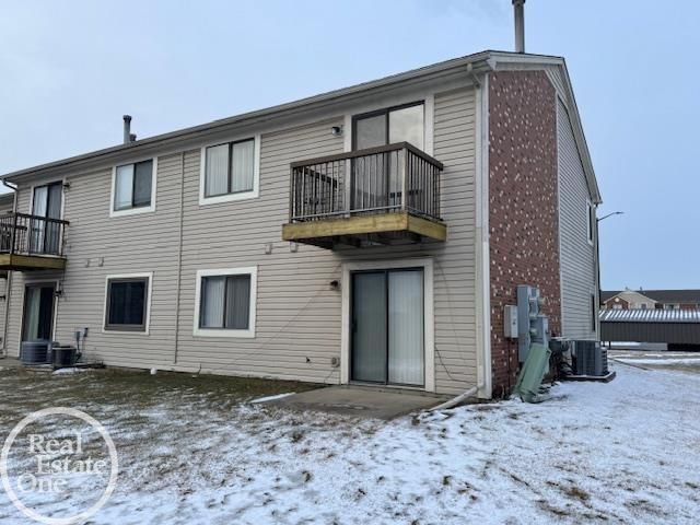 30757 Hidden Pines Lane, Roseville, MI 48066