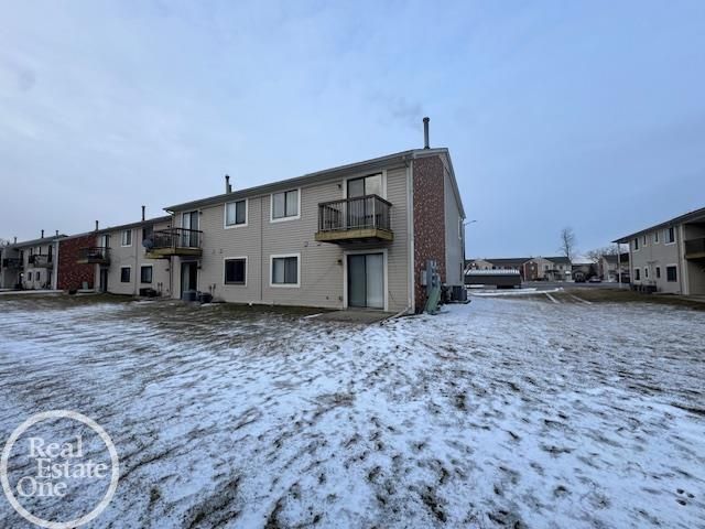 30757 Hidden Pines Lane, Roseville, MI 48066