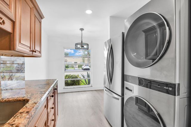 8807 Bella Vista Drive 280, Boca Raton, FL 33433