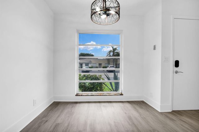 8807 Bella Vista Drive 280, Boca Raton, FL 33433