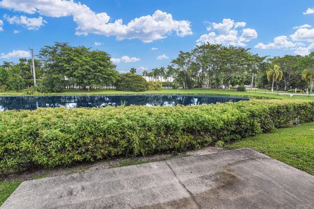 8807 Bella Vista Drive 280, Boca Raton, FL 33433
