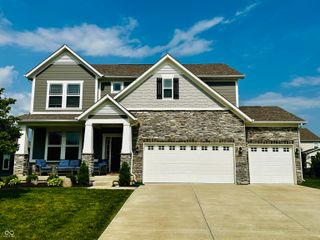 10553 Stableview Drive, Fortville, IN 46040